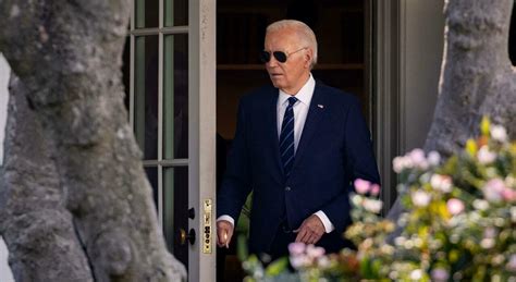 Biden positivo al Covid pensa al ritiro Kamala Harris può vincere