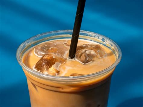 How To Make Vanilla Iced Coffee With Vanilla Extract - Parade