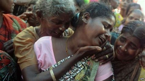 Indias Mumbai Mourns Dozens Killed By Toxic Alcohol Bbc News