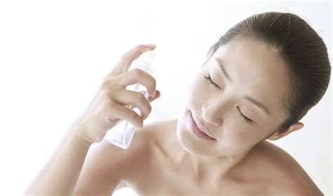 top  reasons   makeup sprays style etcetera