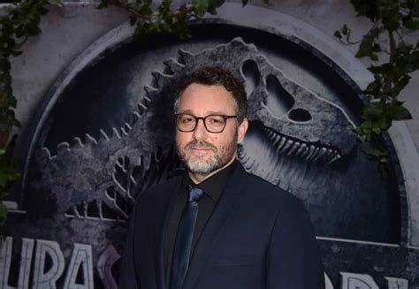 Colin Trevorrow Mostra Un Frame Di Jurassic World Dominion Foto