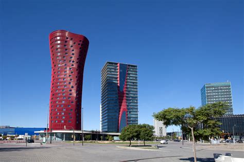 Porta Fira Hotel - Unique & Curvy Skyscraper In Barcelona