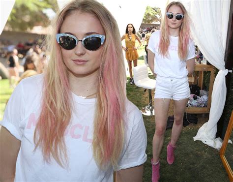 Game Of Thrones Sophie Turner Exposes Peachy Posterior In Bikini Clad