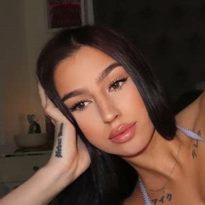 Emily Feld Aka Emily Feld Nude Leaks Fapellas