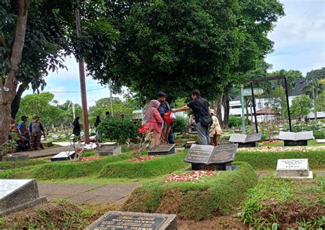 Peziarah Padati Tpu Karet Bivak Jelang Ramadhan Okezone Megapolitan