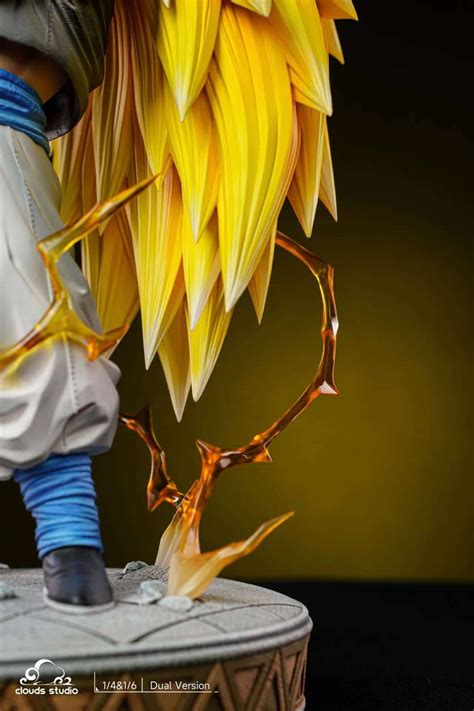 Clouds Studio Dragon Ball Z Ssj Gotenks Mirai Collectibles