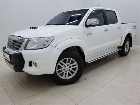 Toyota Hilux CD SRV D4 D 4x4 3 0 TDI Diesel Aut Diesel 4 portas câmbio