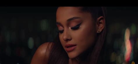 What Eyeliner Does Ariana Grande Use? | PS Beauty