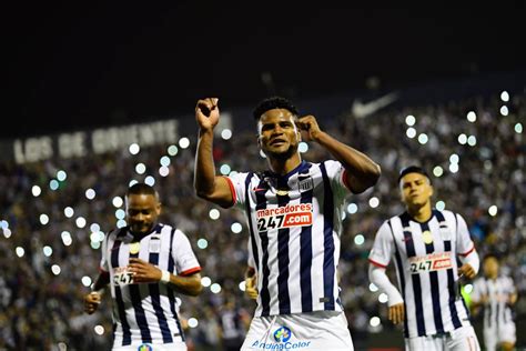 Alianza Lima Golea A La San Mart N Y Toma La Punta Del Clausura