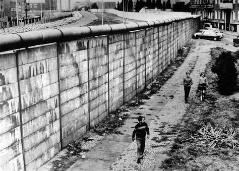 Muro di Berlino 30 anni fa il crollo che cambiò il mondo