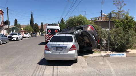 Aparatoso choque en la Revolución deja dos lesionados