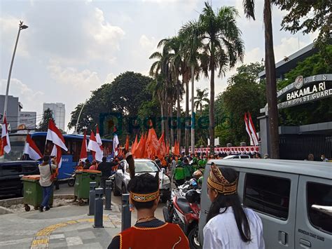 Partai Buruh Daftar Pemilu Ke Kpu Ribuan Anggota Mengiringi Parade Id