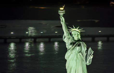 Statue Of Liberty At Night Stock Photos, Pictures & Royalty-Free Images ...