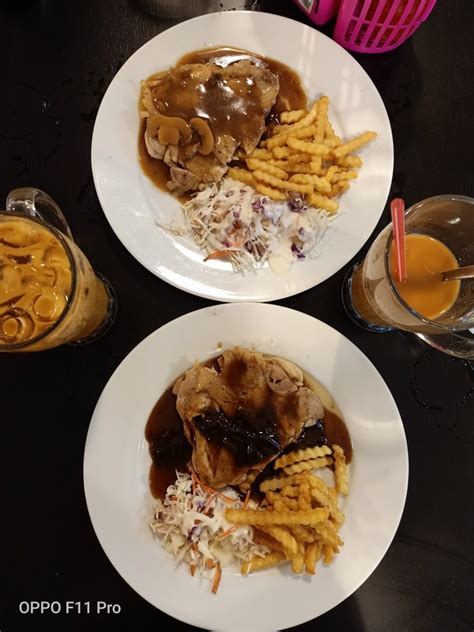 Chicken Chop At Cafe Centre Point Miri Miri City Sharing