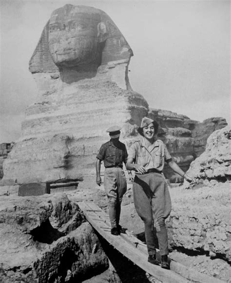 Les Militaires Britanniques De Le Sphinx De Gizeh Photos Historiques