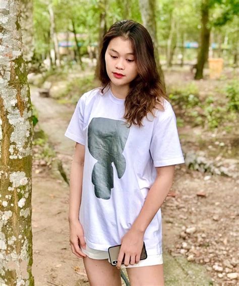 Hot girl dân tộc Cao Lan vô địch Muay thế giới Đáng nể quán quân 4 môn võ