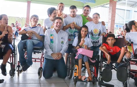 Governador Gladson Cameli realiza visita à Apae de Cruzeiro do Sul