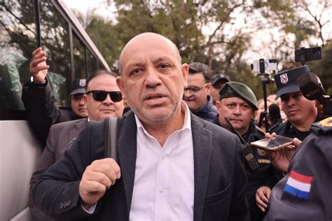 Ramírez asume el control de la Municipalidad de Ciudad del Este y