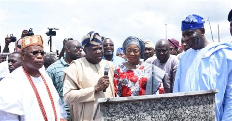 Ambode Lagos Is Set To Sign Mou On Construction Of 8 Lane Ikorodu Epe