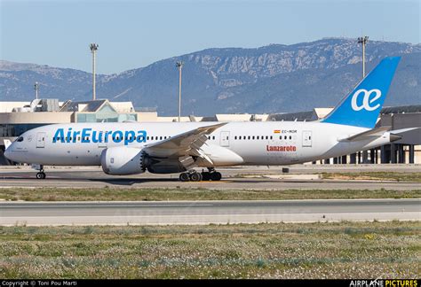 Ec Mom Air Europa Boeing Dreamliner At Palma De Mallorca