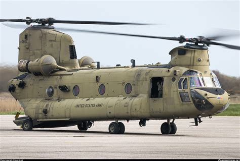 United States Army Boeing Ch Chinook Photo By Ewan Grant