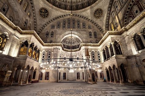 Interior de la mezquita azul también conocida como la mezquita del ...