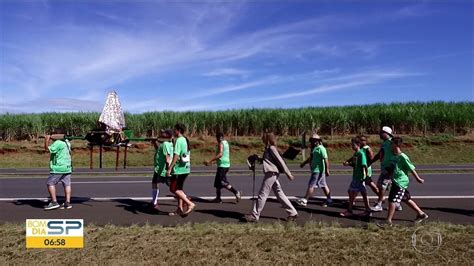 Grupo vai a pé de Piracicaba ao Santuário de Pirapora Bom dia SP G1