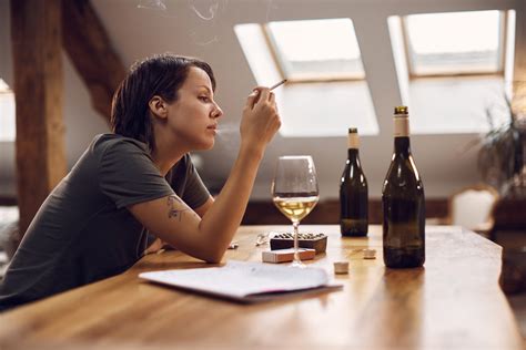 Celebrity Cigarette Smoking: The Devastating Toll on Hollywood's Elite 5