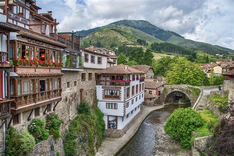 Pueblos Cerca De Oviedo Con Encanto Para Conocer En Verano