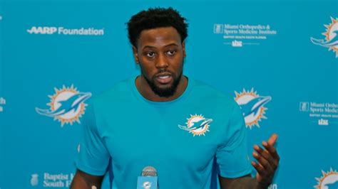 Reports Miami Dolphins Trade De Charles Harris To Atlanta Falcons Tsnca