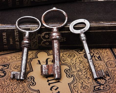 Skeleton Keys Victorian 1800s Antique Key Lot Set Unusual