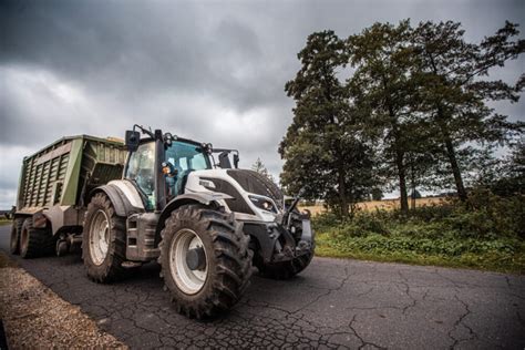 Nowe Ci Gniki Rolnicze Valtra Agravis Technik Polska