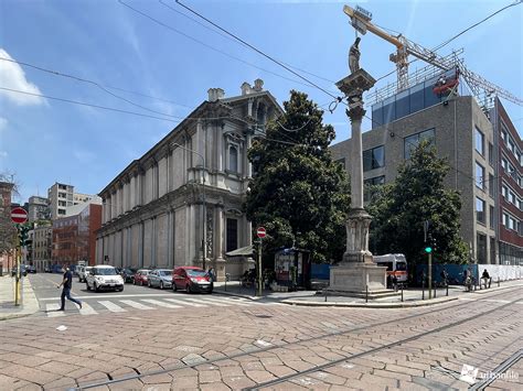 Milano Centro Storico Cantiere Corso Italia Luglio Urbanfile