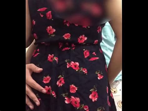 MI MEJOR AMIGO ME PIDIO EL BAÑO PERO ANTES DE ENTRAR LO EMPECE A BESAR XVIDEOS