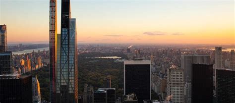 Top of the Rock NYC Observation Deck | Best Skyline Views of Manhattan