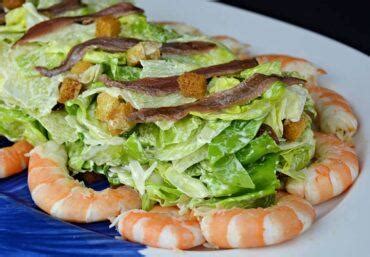 Ensalada César con langostinos receta de Cocina Familiar