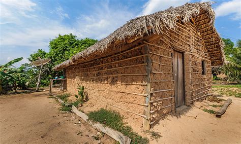 Governo melhora casas de pau a pique na Zambézia e Cabo Delgado O