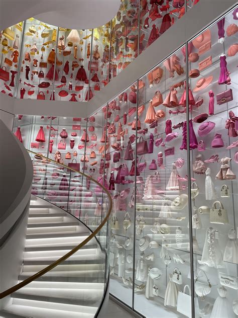 La Galerie Dior in Paris / The most unique museum to visit in Paris