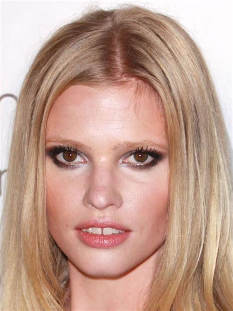 Lara Stone Beauty Makeup Hair Makeup Hair Beauty Eye Makeup Teeth