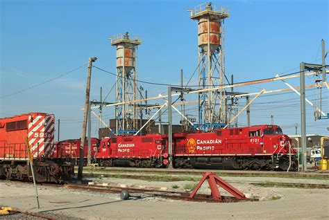 Railpictures Ca Paul Santos Photo Train Consist Being Serviced With