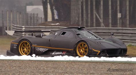 Foto Mobil Zonda - Kawan Modifikasi