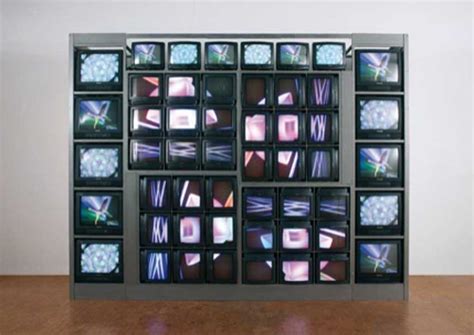 Nam June Paik y lo que la televisión tiene de escultura