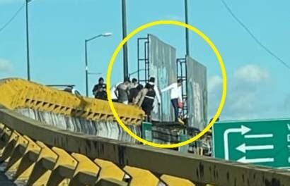 Video Polic As Evitan Que Un Hombre Se Arroje Del Puente De Perif Rico