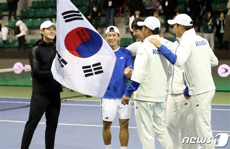 역전 드라마 쓴 한국 테니스 데이비스컵 본선 4강 진출이 목표