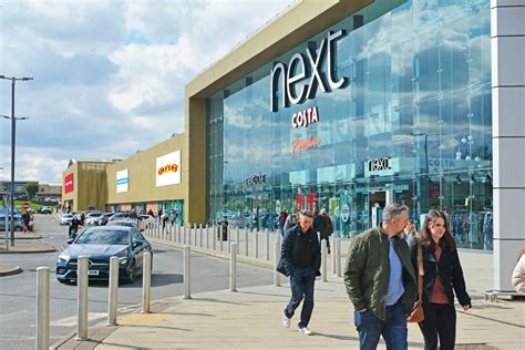 News Leading Scottish Retail Park Hits Market