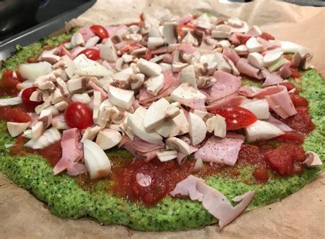 Low Carb Brokkoli Pizza Boden Rezept