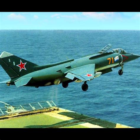 Почему советский самолёт Як-38 прозвали «Голубем мира» / Назад в СССР ...
