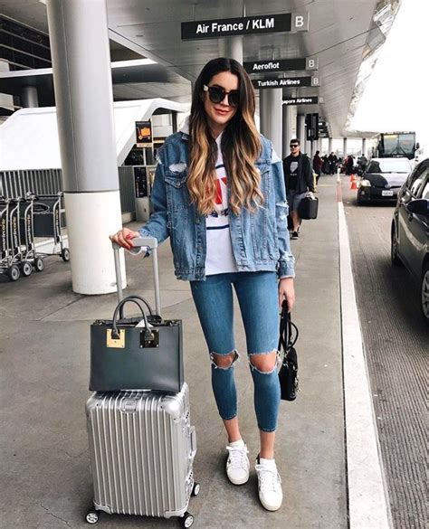 Outfits con mucho estilo para el aeropuerto y cómodos en el viaje