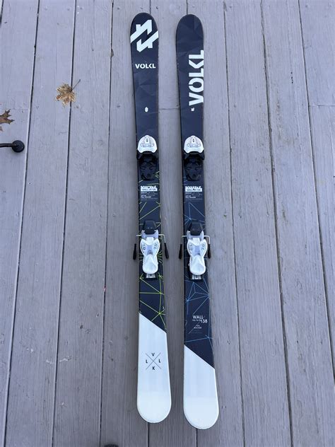 Volkl Wall Junior Twin Tip Skis 138 Cm With Bindings SidelineSwap