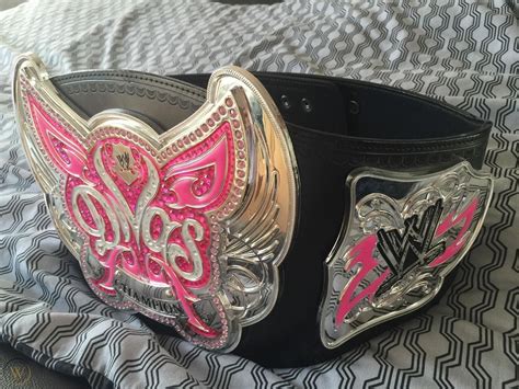 Very Rare Full Sized Adult Commemorative Wwe Divas Championship Belt 1778488666